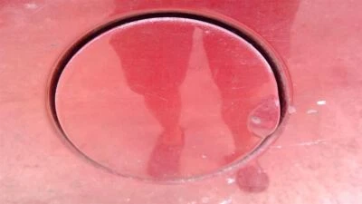 Porta de enchimento de combustível Ford Excursion Limited 2002 464290 - Imagem 1 de 4