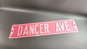 Dancer Ave"" rosa - verniciato a polvere - metallo pesante - 28"" X 6"" - Insegna lettere alzate - Foto 1 di 6