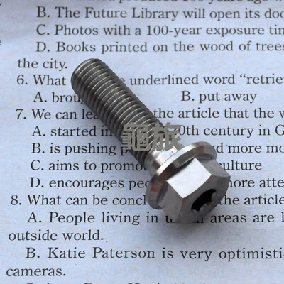 Tapa de enchufe de tornillo de titanio M10 x 1,5 x 35 Ti + brida hexagonal hexagonal perno de doble cabeza Foto 1 de 2