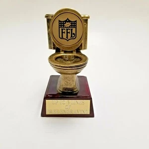 CUENCO DE INODORO DE ÚLTIMO LUGAR TROFEO DE FÚTBOL FANTASY FFL - ¡GRABADO GRATUITO! - Imagen 1 de 2