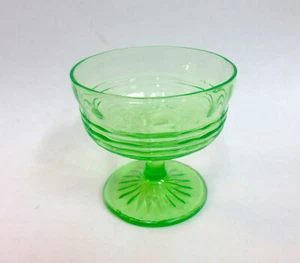 3 1/8" Footed Sherbet , Hocking Glass Co. Circle Pattern Green Depression Glass - Picture 1 of 6