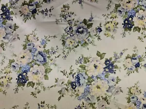 Vintage Floral 45" Wide 100% Cotton Sold By 3 Meter - Picture 1 of 3
