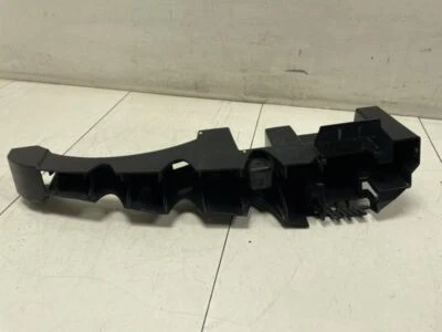 ЗАРЯДНОЕ УСТРОЙСТВО DODGE 2016 ЗАДНИЙ ПРАВЫЙ ПАССАЖИРСКИЙ БАМПЕР БОКОВОЙ ОПОРНЫЙ КРОНШТЕЙН ЗАВОДСКОЙ - Изображение 1 из 4