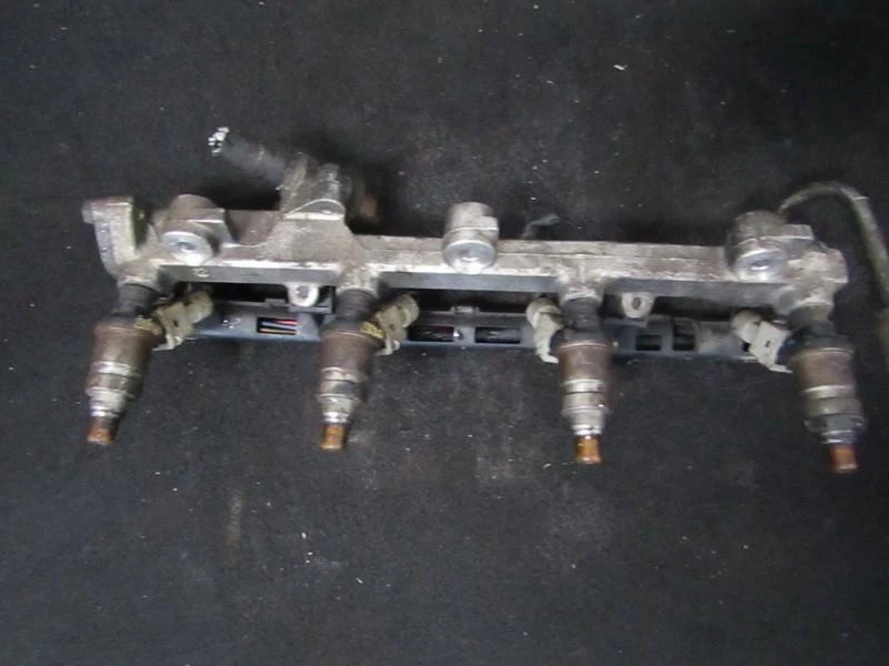 Riel inyector de combustible Honda Prelude 1994 (inyectores) (distribuidor de combustible #278016-44 Foto 1 de 1