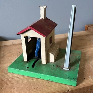 Vintage Lionel Automatic Gateman O Gauge Tin Railroad Crossing Gate Toy - Picture 1 of 8