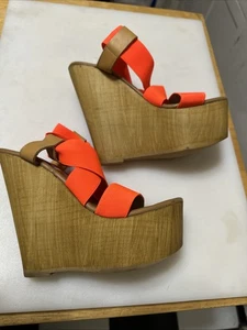Steve Madden hochhackige Keilabsatz-Sandalen Holzimitat orange Riemen Größe 7 - Bild 1 von 7