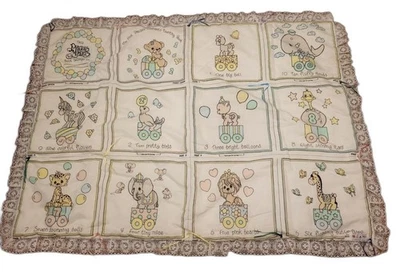 Manta Edredón Bebé Hecho a Mano Precious Moments Blanco Encaje EE. UU. 42x32 Foto 1 de 4