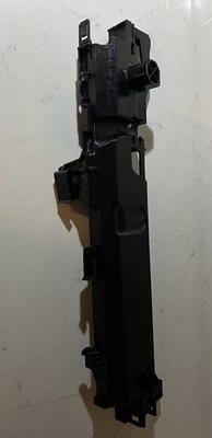 Radiator Support Bracket 17118666839 For BMW 3' G20 4' G22 G23 G26 - Image 1 of 2