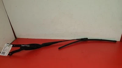 MERCEDES E-CLASS NEARSIDE FRONT WIPER ARM LH 2018 4 DOOR SALOON - Image 1 of 4