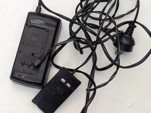 Samsung AA-E1P AC Power adaptor for Camcorders with Camera adaptor - Picture 1 of 3