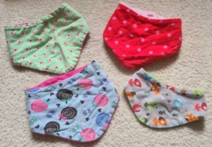 Baby Mädchen 🌸 Halstücher Set 💮warme Halstücher/Lätzchen mit Fleece Innenseite - Bild 1 von 1
