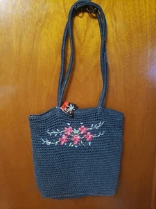 Cartera Saco Estilo Simply 100% Pajita de Papel Negra con Diseño Floral - Imagen 1 de 12