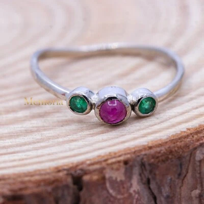 925 Argento Sterling Rubino Naturale E Smeraldo Tre Beige Promessa Misura Anello - Immagine 1 di 4