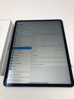 Apple iPad Pro 3rd Gen 256GB 12.9in - FREE Apple Pencil Included! screen cracked