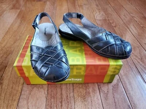 BARE TRAPS Women;s DARLETTA Closed Toe with Back Strap Black Leather 7M preowned - Picture 1 of 12