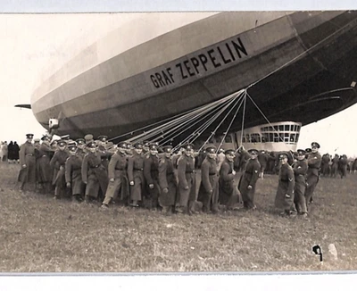 GRAF ZEPPELIN LZ.127 *Ground Crew* Unusual Postcard Germany REAL PHOTO PZ230 - Image 1 of 4