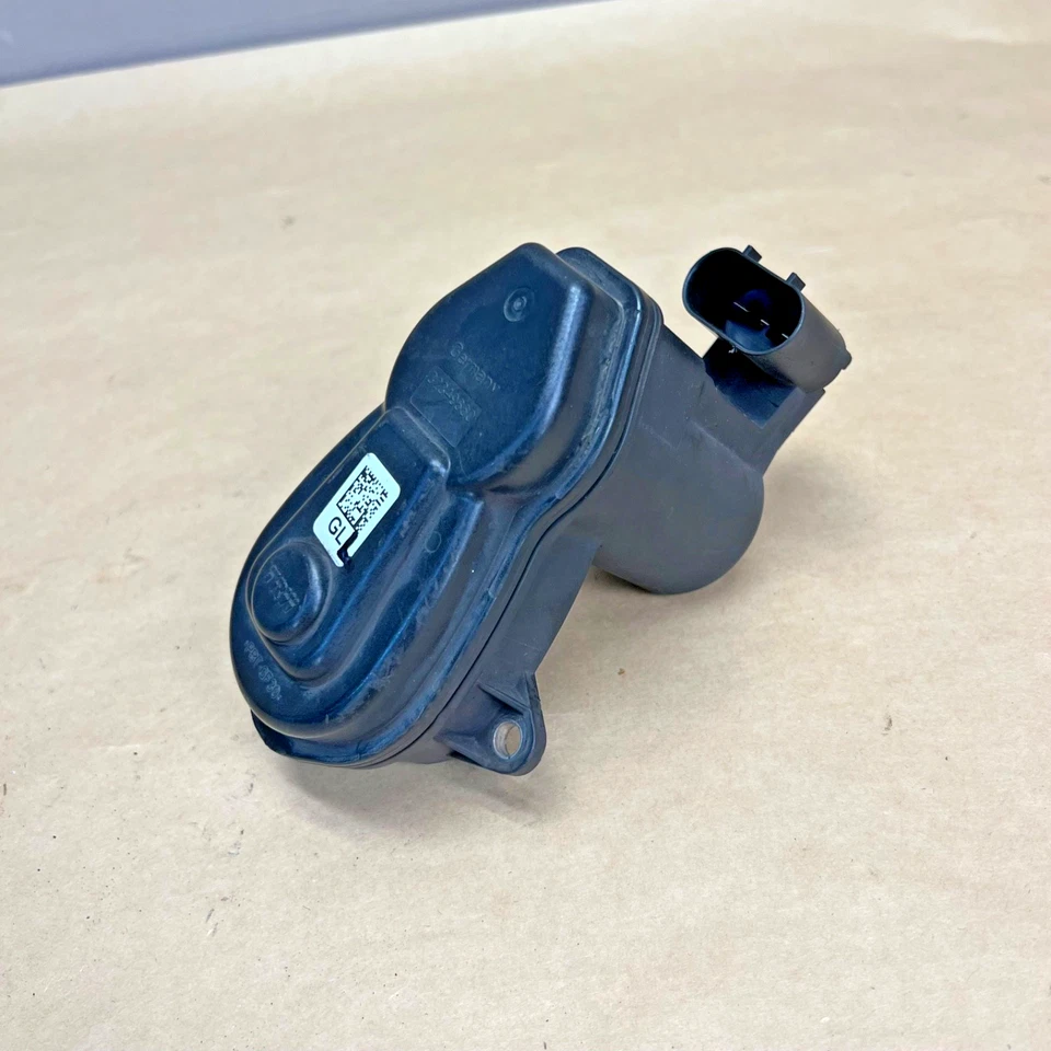 2011-16 BMW 528i 535i 550i Rear Left Parking Brake Caliper Actuator OEM ELECTRIC - Image 1 of 4