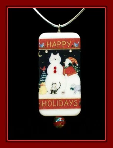 BIG SNOWMAN CAT WINTER SCENE DOMINO PENDANT - BOXED & CORD - HAPPY HOLIDAYS - Picture 1 of 1