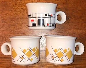Mid Century Made In Romania Demitasse Espresso Mugs Lot Of 3 - Picture 1 of 6