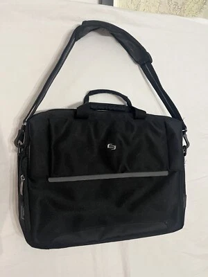 Bolsa carteiro Solo maleta bolsos pretos alça zíperes espaços em excelente estado usado - Imagem 1 de 4