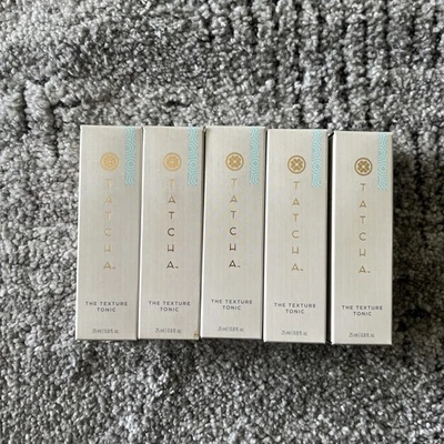 Tatcha The Texture Tonic 25 ml/0,85 fl oz paquete de 5  Foto 1 de 3