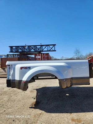 Ford Super Duty F350 F450 F550 2017-2022 8' doble platón Foto 1 de 4