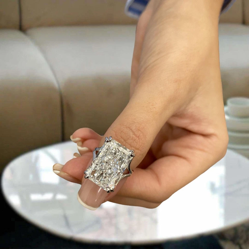 Anel de noivado de ouro branco 14k com solitário de diamante radiante cultivado em laboratório/CVD - Imagem 1 de 1