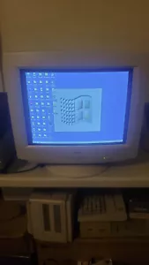 Dell M780 16" 1280x1024 CRT Computer Monitor - Picture 1 of 4