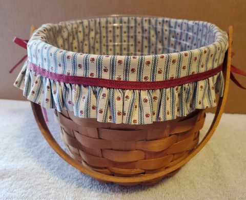 Vintage 1994 Longaberger Medium Fruit Basket - Classic Stain 8” Tall - Apples Cover