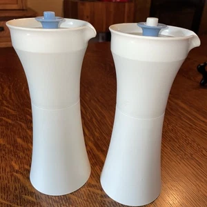 Vintage Tupperware olio e aceto insalata condimento cruets 1246-16 blu top usato in ottime condizioni - Foto 1 di 14