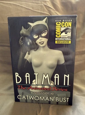 CATWOMAN SDCC 2015 Batman The Animated Series ALMOST GOT 'IM B&W Resin Bust #574 - Image 1 of 4