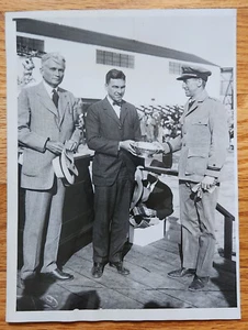 Trofeo de los Premios de la Marina de los Estados Unidos para el Top Avión de Entrenamiento Velocidad Aérea Foto 1930 - Imagen 1 de 1