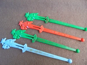 (4) OLD HARD PLASTIC SWIZZLE STICKS WITH "COCKTAIL CAT" ON TOP AND SHERATON RITZ - Picture 1 of 3