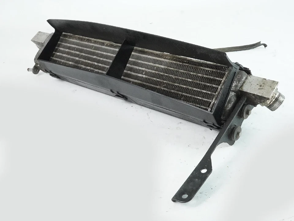 2001 Mercedes Benz Cl Class C215 Cl600 Oil Cooler Radiator 2205050330 Unit Oem Foto 1 de 4