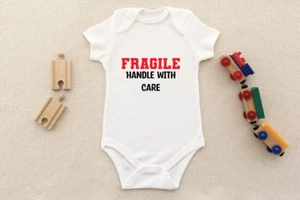 Mango frágil con cuidado estampado bebé crecer -FHWC01 - Imagen 1 de 5