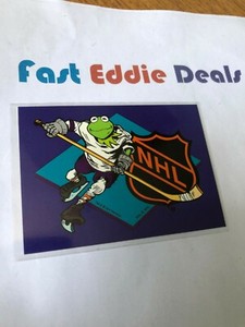 1994 NHL HOCKEY JIM HENSON'S MUPPETS TAKE THE ICE TRADING CARD KERMIT THE FROG