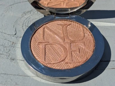 DIOR - LUMINIZADOR NUDE DIORSKIN 02 HOLO DORADO Foto 1 de 4