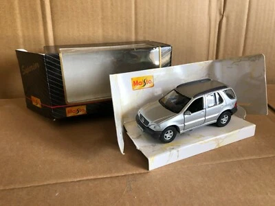 MAISTO Superior MERCEDES BENZ ML 320 scala 1/41 RETROCARICA PULL BACK action - Immagine 1 di 4