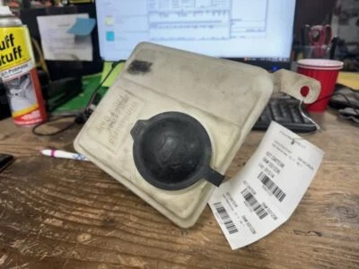 1991-1995 Saturn S-Series SC1 1,9 л SOHC ветровое стекло омыватель жидкость резервуар бутылка - Изображение 1 из 3