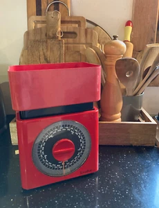 Red Terraillon scale from 0 to 5 kg, vintage, 1976, made in France - Picture 1 of 11