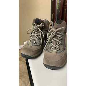 Women’s Hi-Tec Sofala Mid WP WOS Sz 8.5 Hiking Shoes Boots