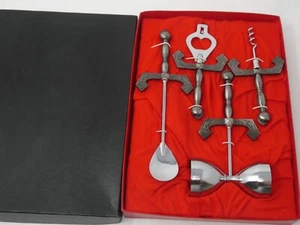 SET 4 PEZZI ACCESSORI BAR VINTAGE MCM NEW KNIGHT'S ARMOR MADE IN JAPAN - Foto 1 di 4