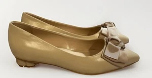 Midnight Velvet Champagne Pointed Toe Flower Heel Flat Slip On Shoes Women’s 7W - Picture 1 of 12