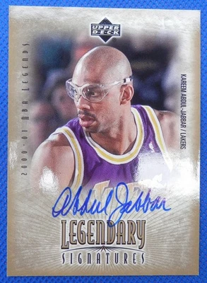 2000-01 Upper Deck UD Legends Kareem Abdul-Jabbar Legendary Signatures automático #KA Foto 1 de 2