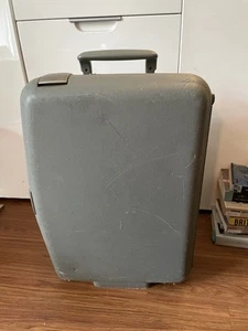 Vintage Samsonite Oyster Suitcase – Hard Shell, 3-Point Lock, Expandable Handle - Picture 1 of 8