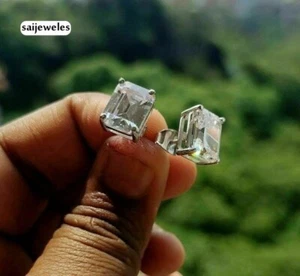 Pendientes de tachuelas solitario de diamantes creados en laboratorio de oro blanco de 14 K bien 2 quilates corte esmeralda - Imagen 1 de 5