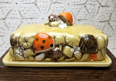 Plato de mantequilla de cerámica MCM champiñones y flores con tapa amarillo naranja Japón vintage  Foto 1 de 4