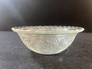 Pressglas Schale Mid Century Modern Floral Scroll Struktur gewellter Rand 6" - Bild 1 von 5