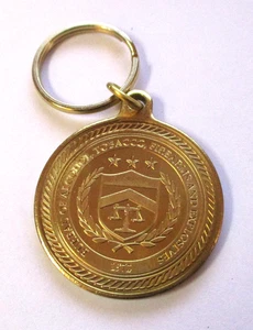 NOS VINTAGE 1975 ATF SPECIAL AGENT MEDALLION KEYCHAIN CHECK THIS OUT RARE - Picture 1 of 2