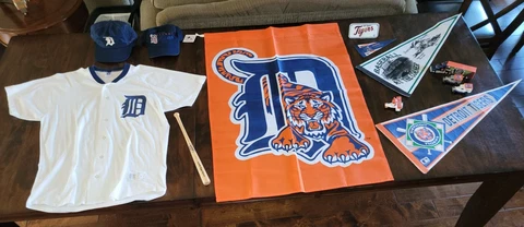 DETROIT TIGERS Memorabilia: Flag, Jersey, Pennants, Hats, Trucks, Plane, Clock🐯 Cover